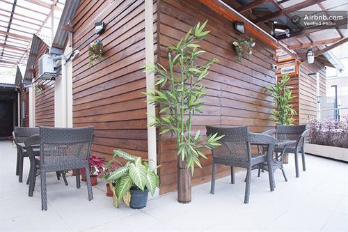 Funky Huts Hotel 3*